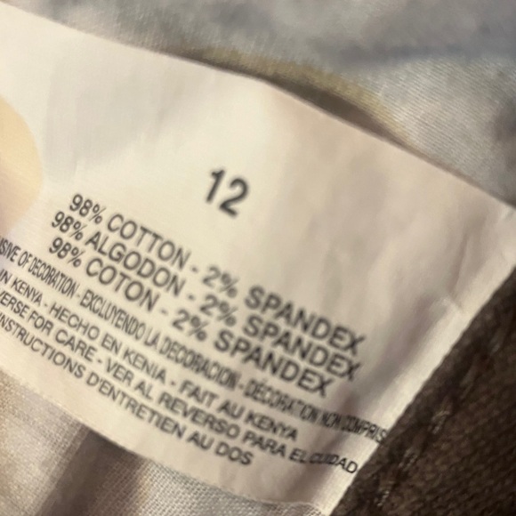 Gloria Vanderbilt Brown Embroidered Women's Capris - Picture 5 of 5